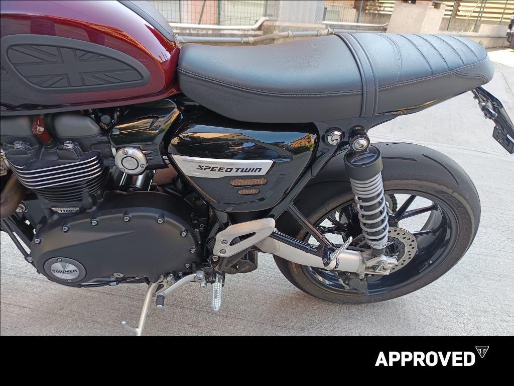 TRIUMPH Speed Twin 1200 Stealth Edition Abs