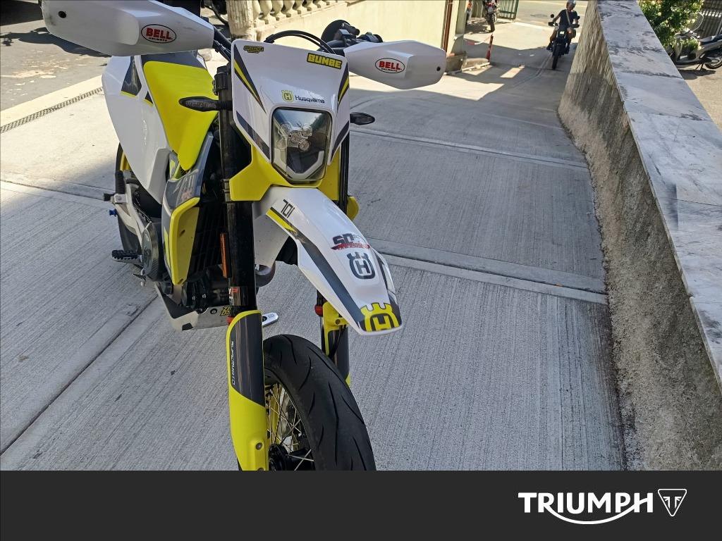 HUSQVARNA Supermoto 701 4T 