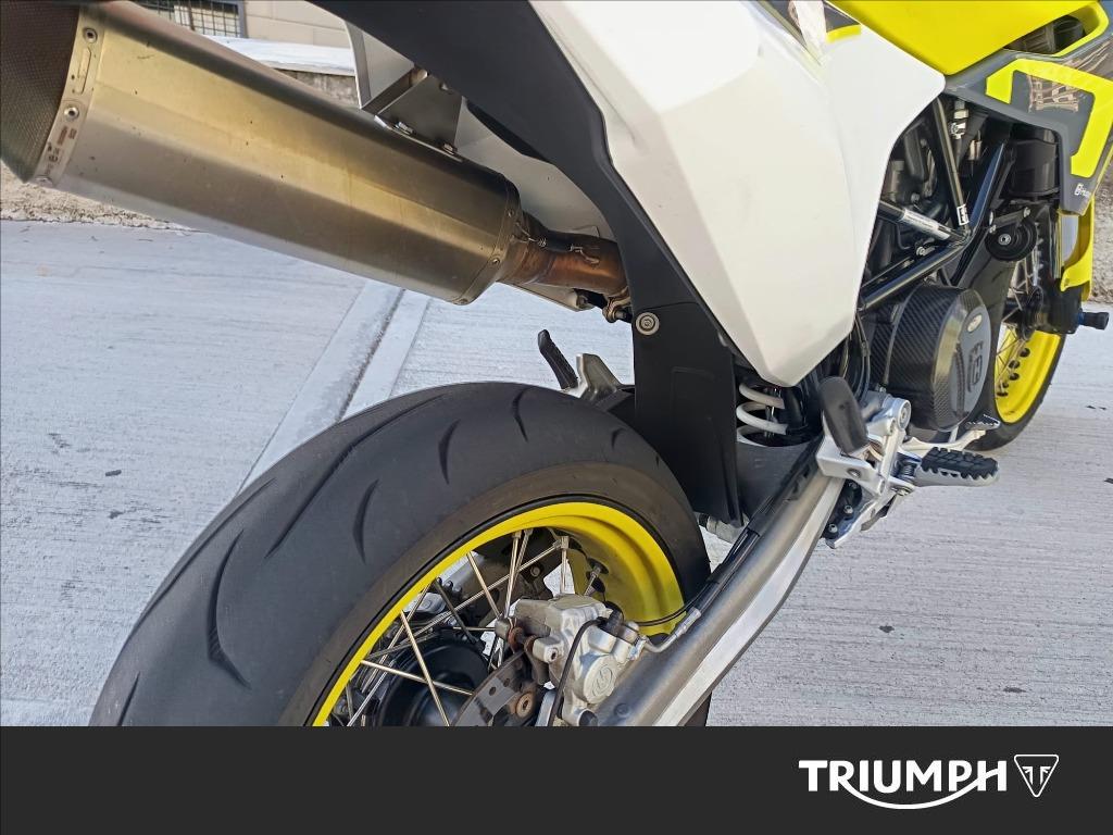 HUSQVARNA Supermoto 701 4T 