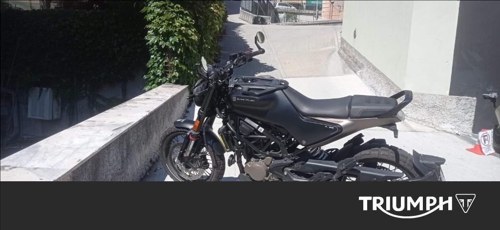 HUSQVARNA Svartpilen 125 4T