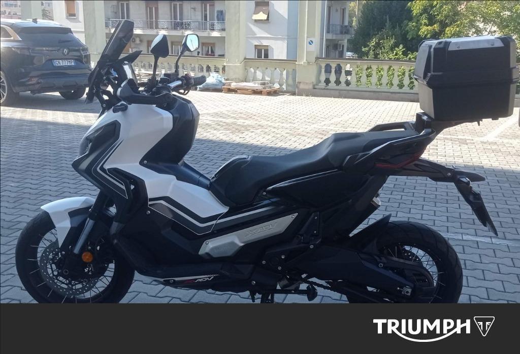 HONDA X-ADV 750 DCT Abs