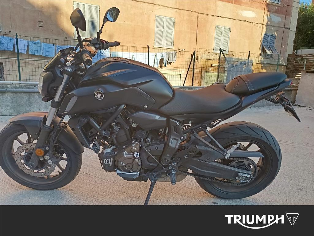 YAMAHA MT-07 690 Abs