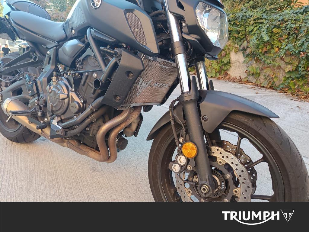 YAMAHA MT-07 690 Abs