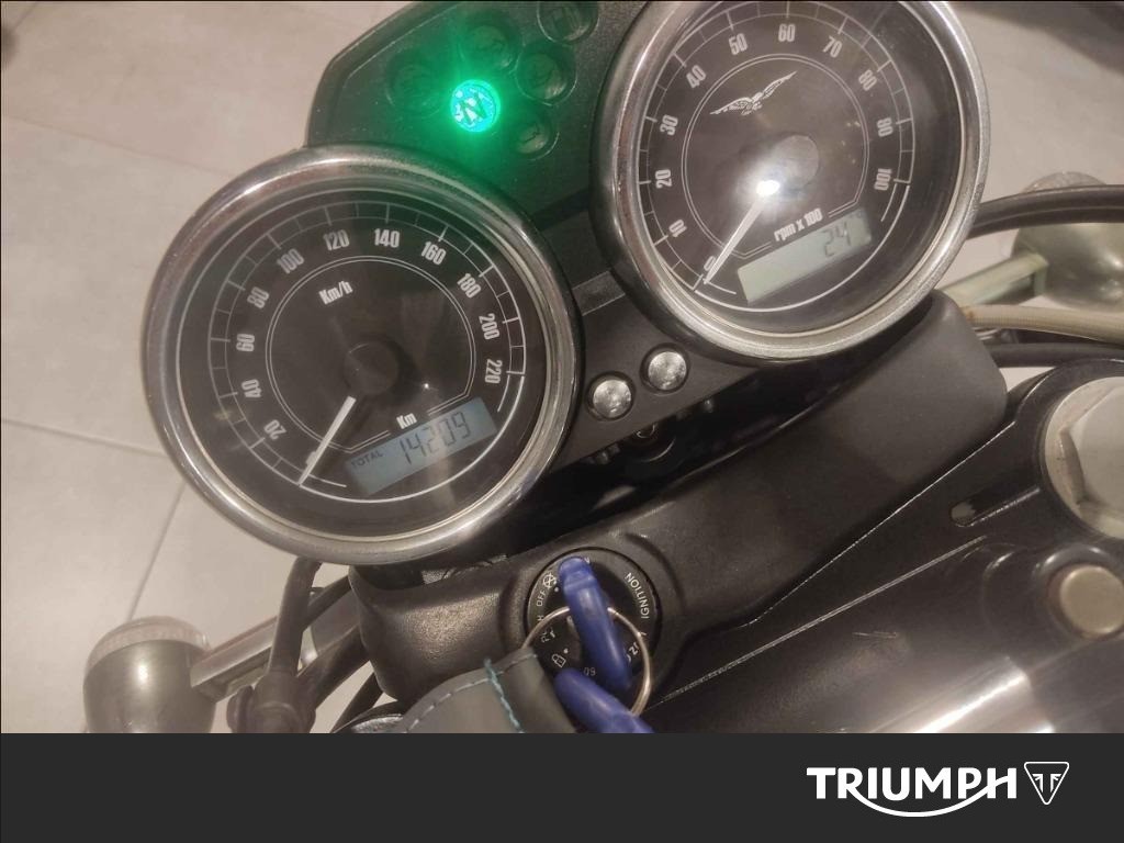 MOTO GUZZI V7 750 Classic