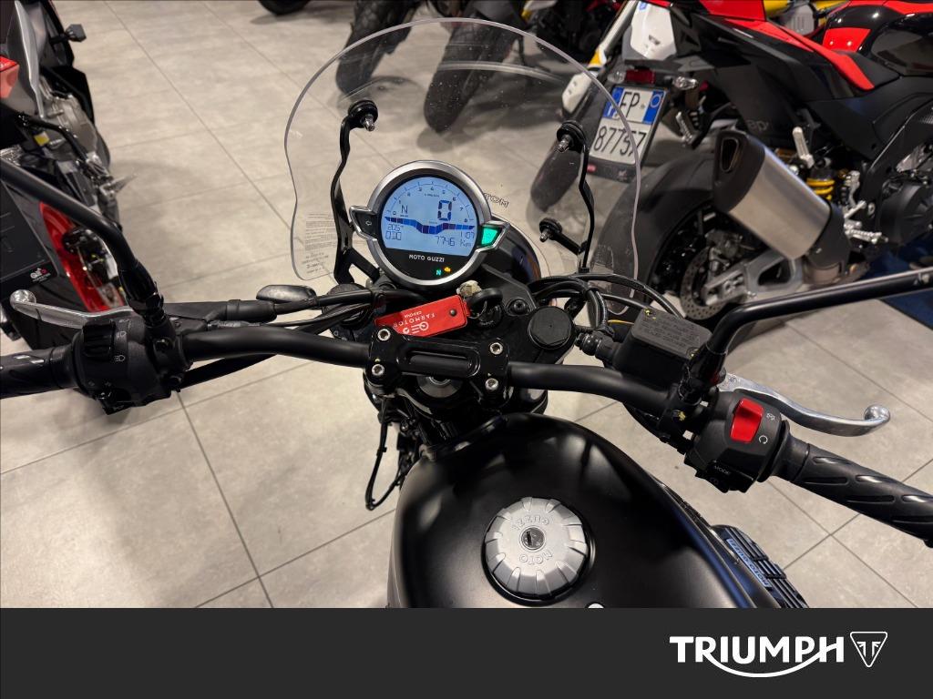 MOTO GUZZI V7 850 Stone Abs