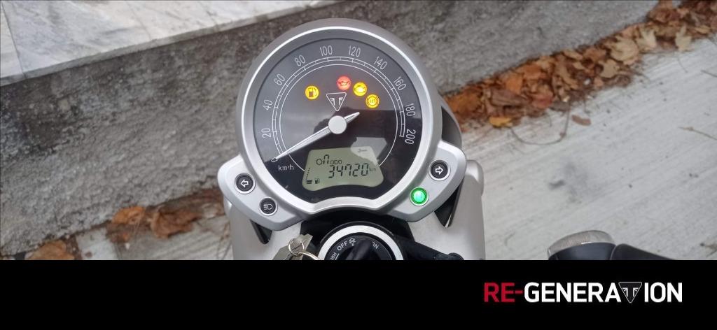 TRIUMPH Street Twin 900 