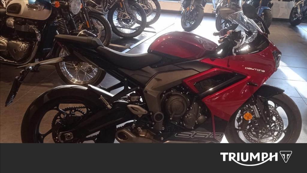 TRIUMPH Daytona 660 Abs