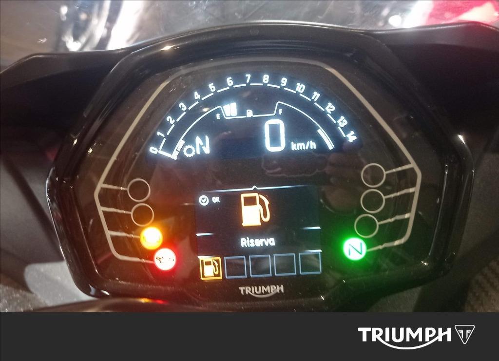 TRIUMPH Daytona 660 Abs