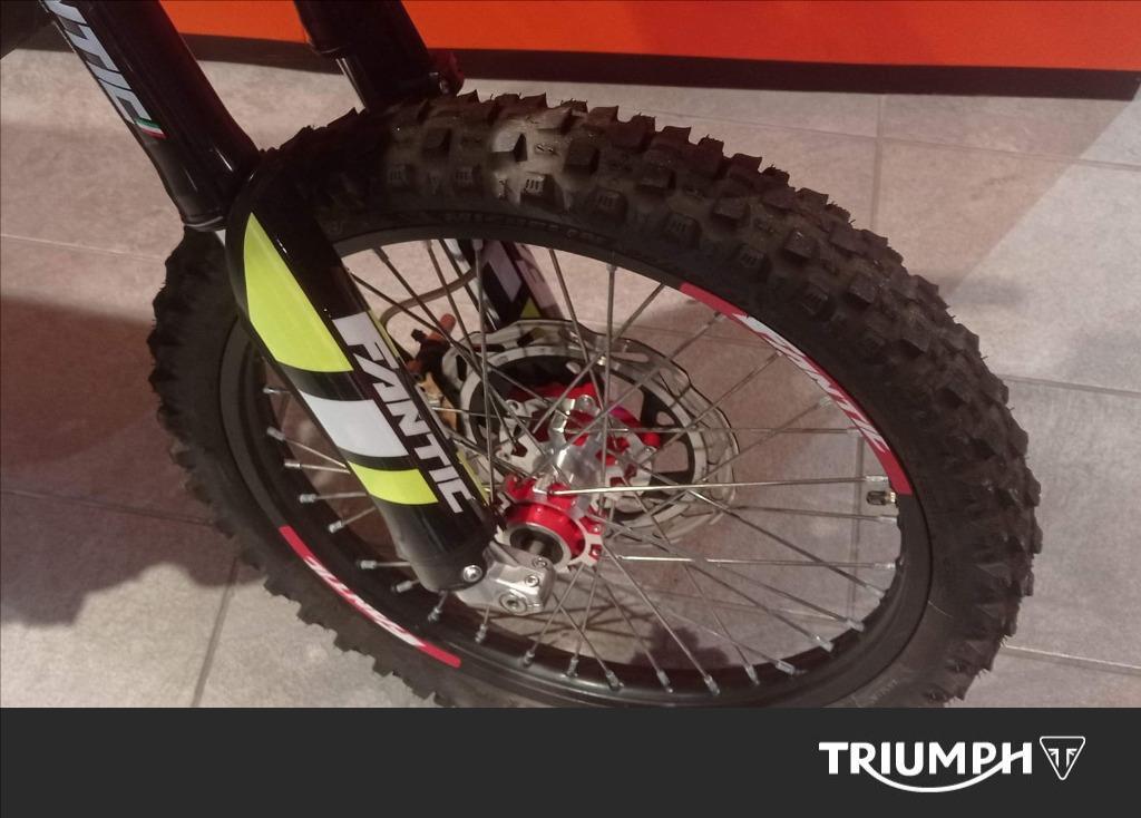 FANTIC MOTOR XEF 125 4T Performance E5