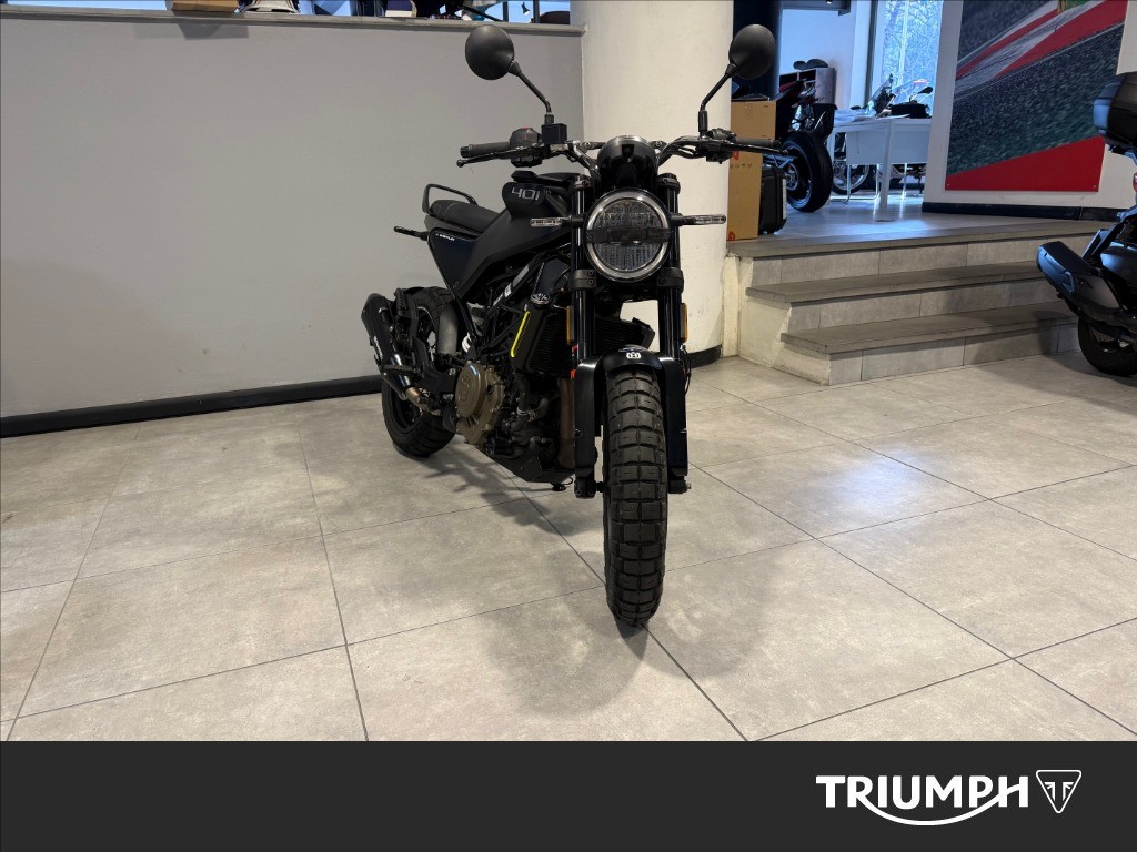 HUSQVARNA Svartpilen 401 4T