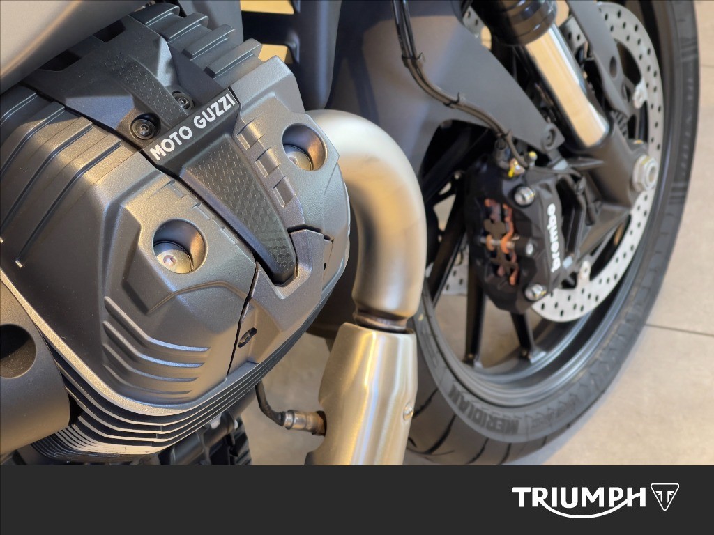 MOTO GUZZI V85 Strada Abs