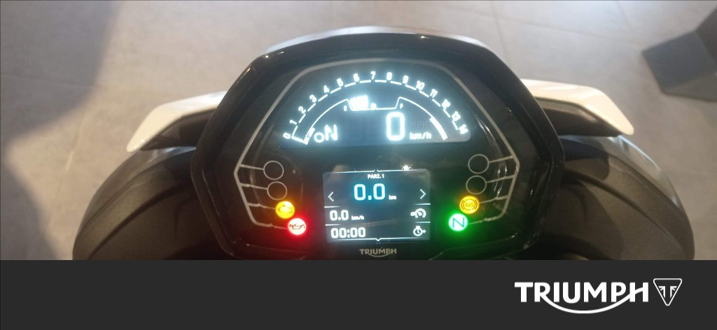 TRIUMPH Street Triple 765 R