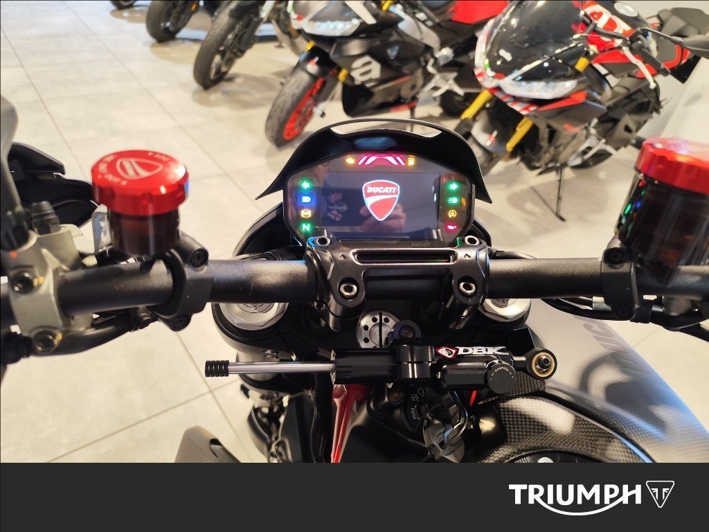 DUCATI Hypermotard 950 Red