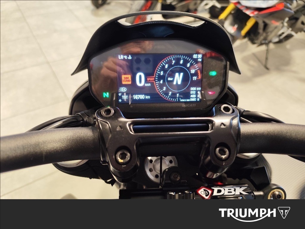 DUCATI Hypermotard 950 Red