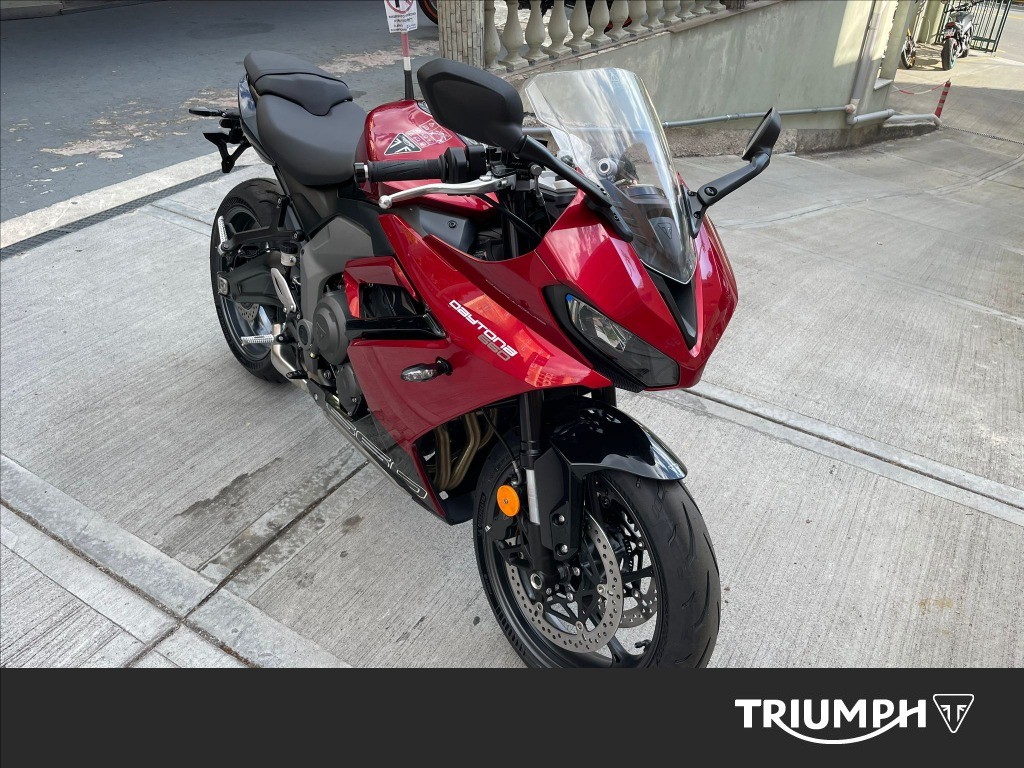 TRIUMPH Daytona 660 Abs