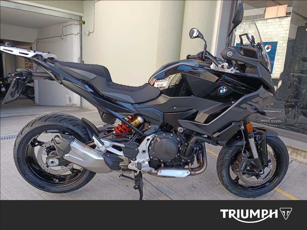 BMW F 900 XR Triple Black Abs