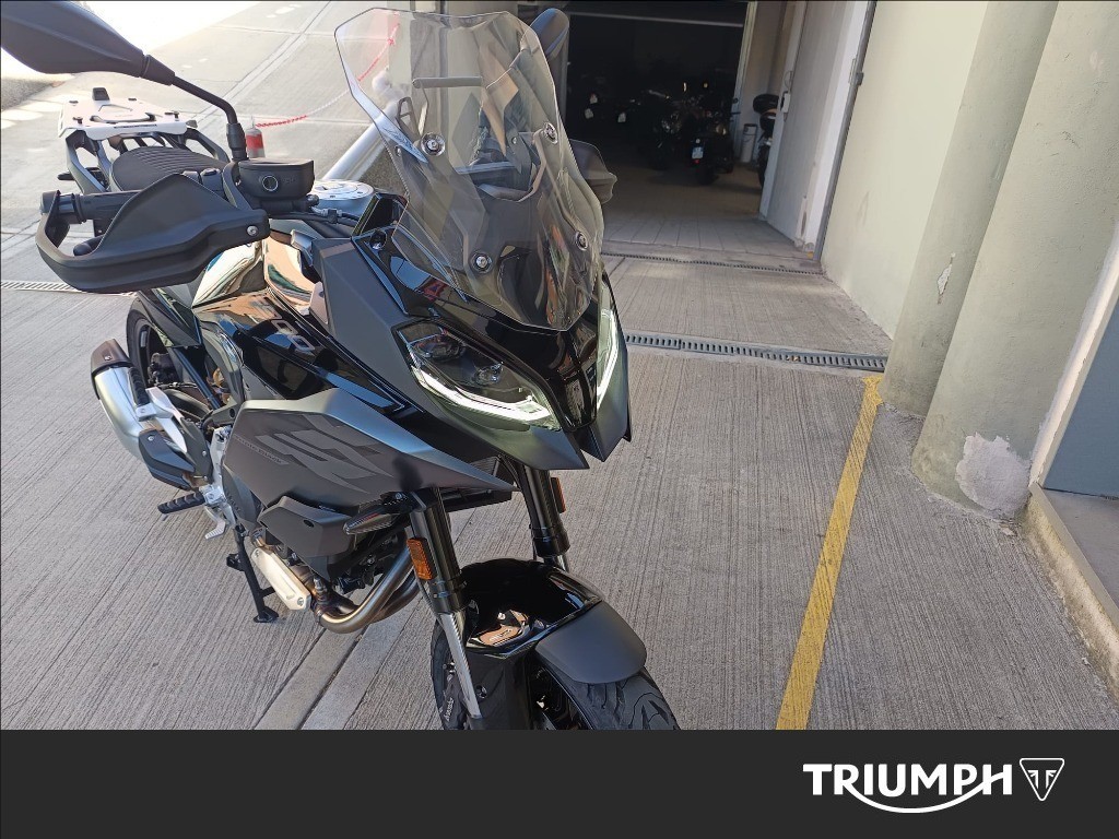 BMW F 900 XR Triple Black Abs