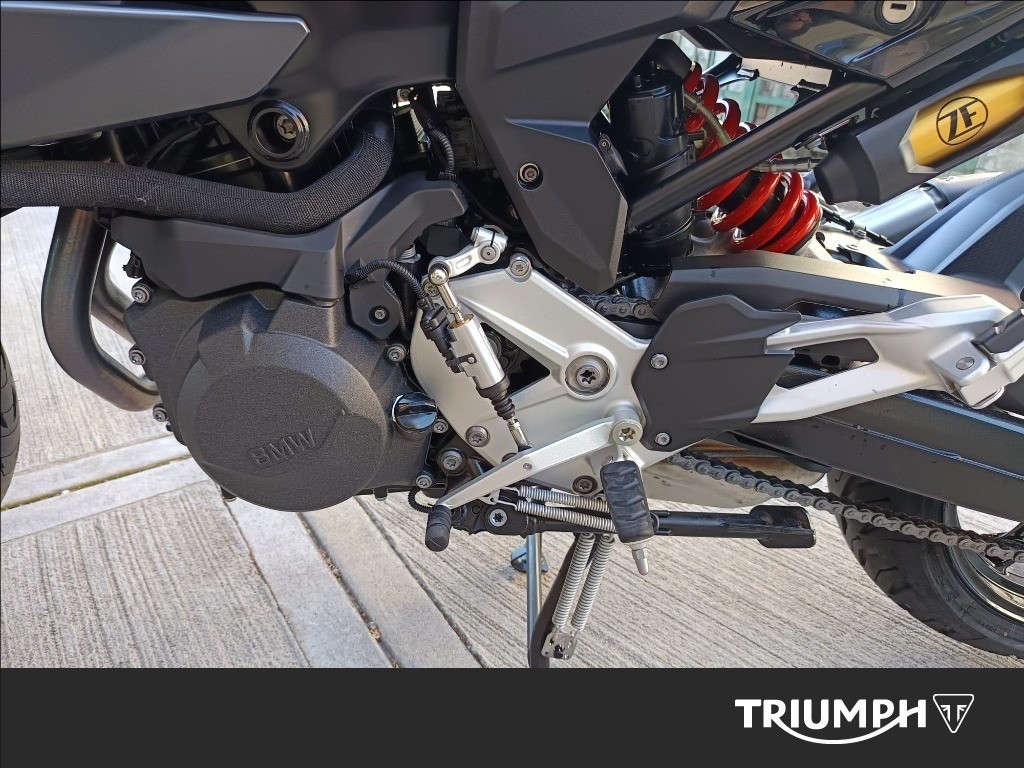 BMW F 900 XR Triple Black Abs