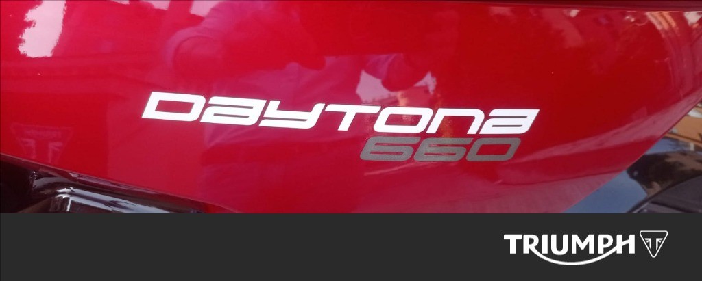 TRIUMPH Daytona 660 Abs