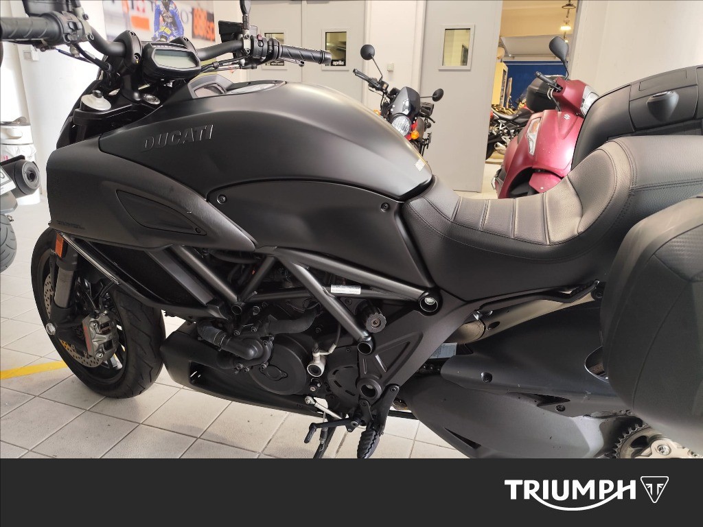 DUCATI Diavel 1199 Dark