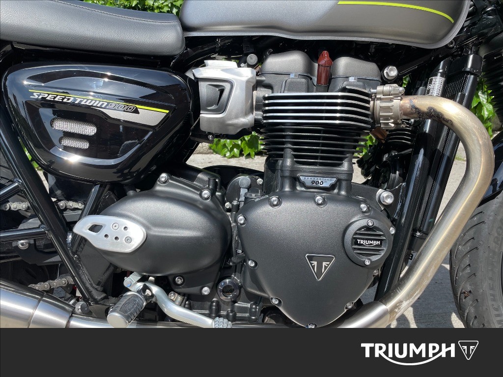 TRIUMPH Street Twin 900 