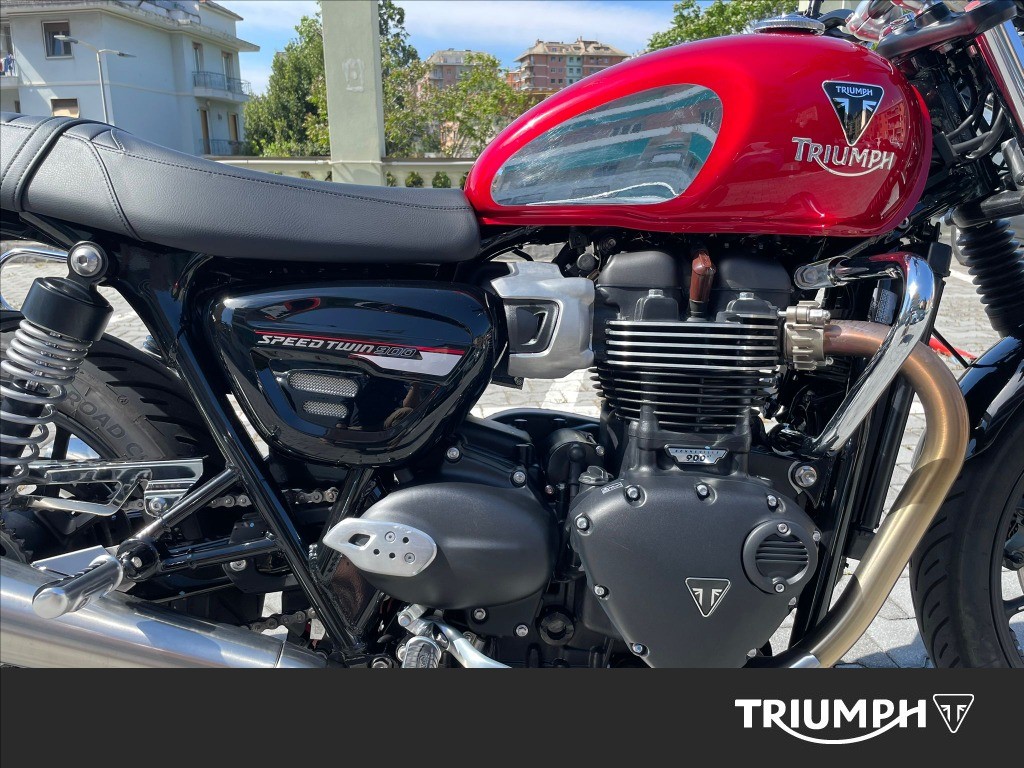 TRIUMPH Speed Twin 900 Chrome Edition Abs