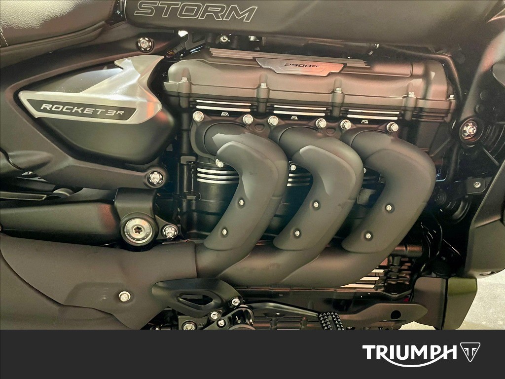 TRIUMPH Rocket III 2500 Storm R