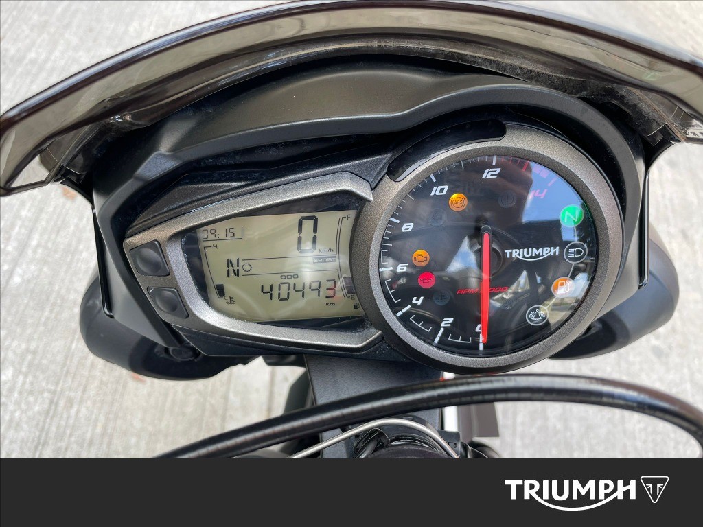 TRIUMPH Street Triple 765 R