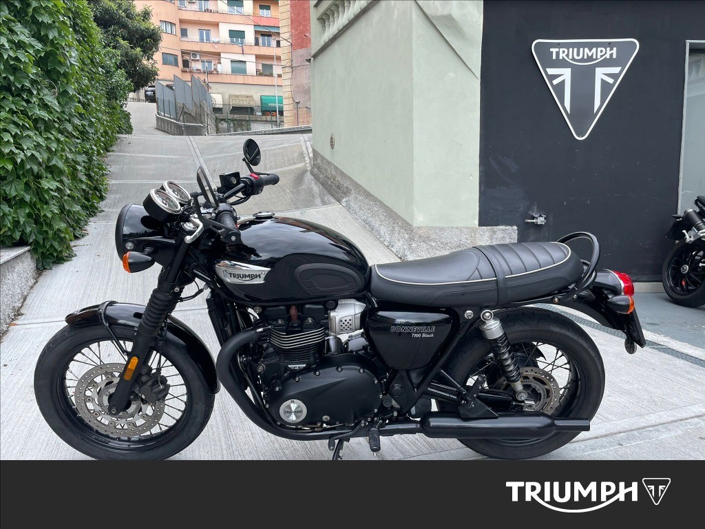 TRIUMPH Bonneville 900 T100 Black