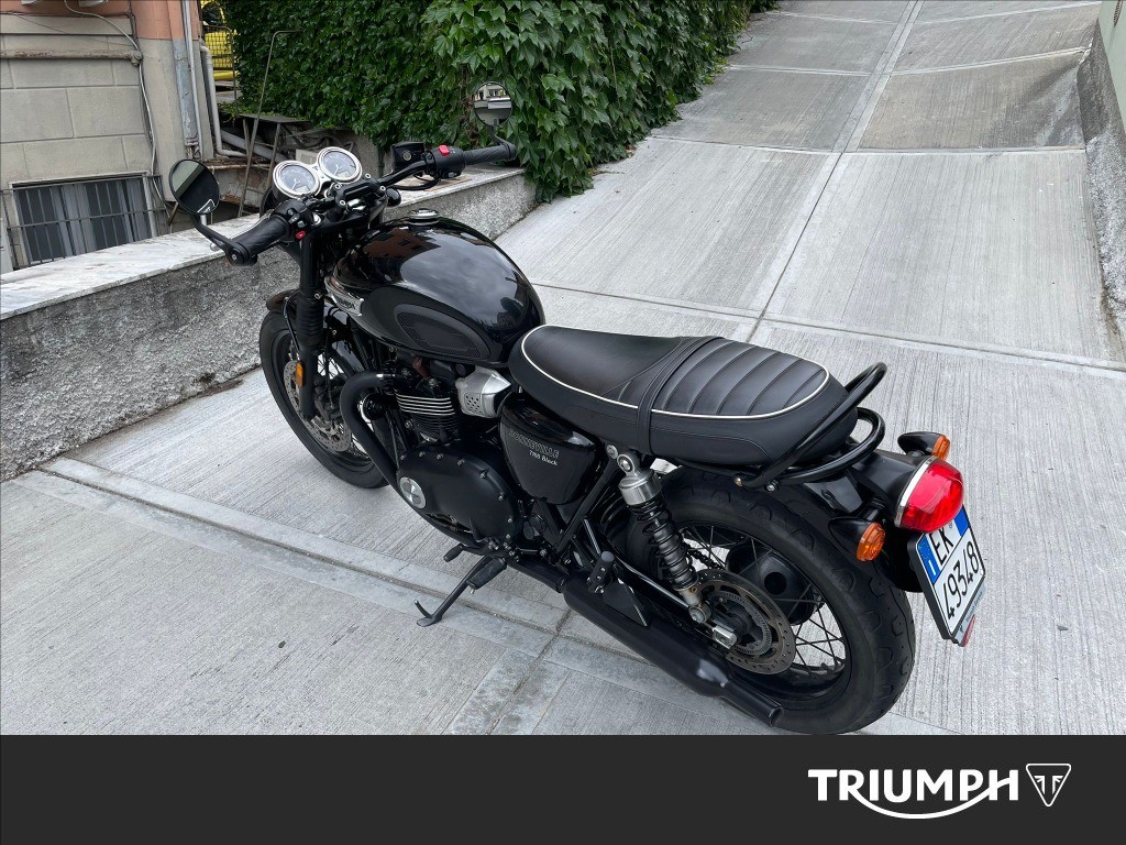 TRIUMPH Bonneville 900 T100 Black