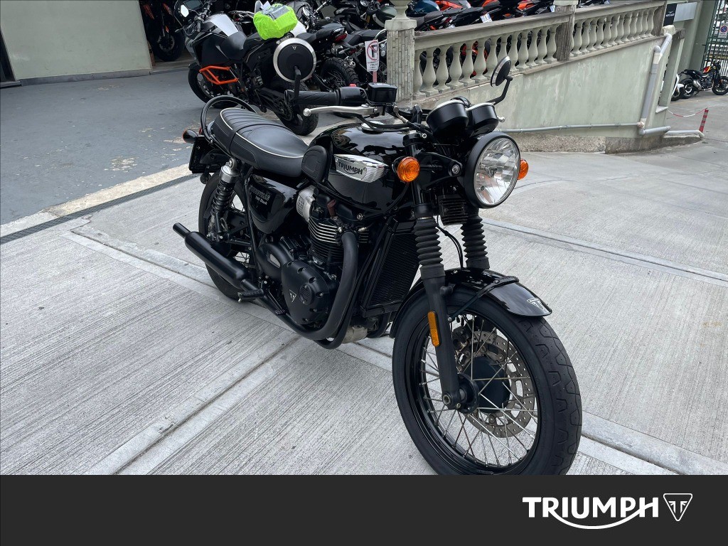TRIUMPH Bonneville 900 T100 Black