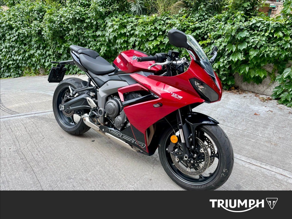 TRIUMPH Daytona 660 Abs