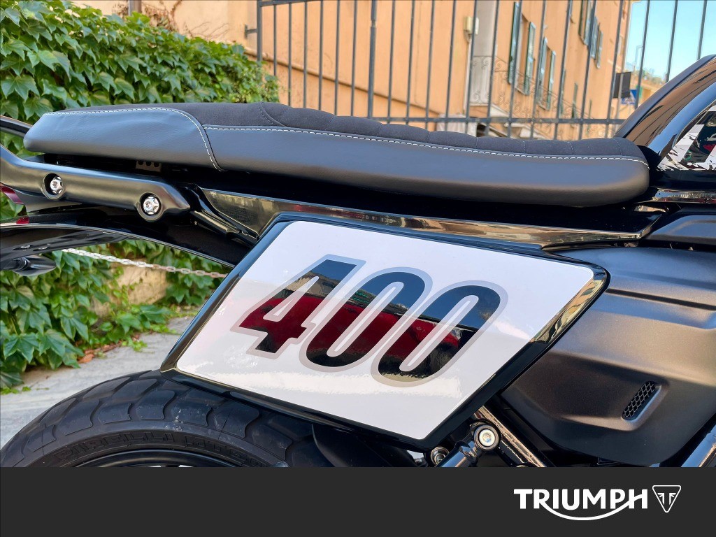 TRIUMPH Tracker 400 Phantom Black Abs