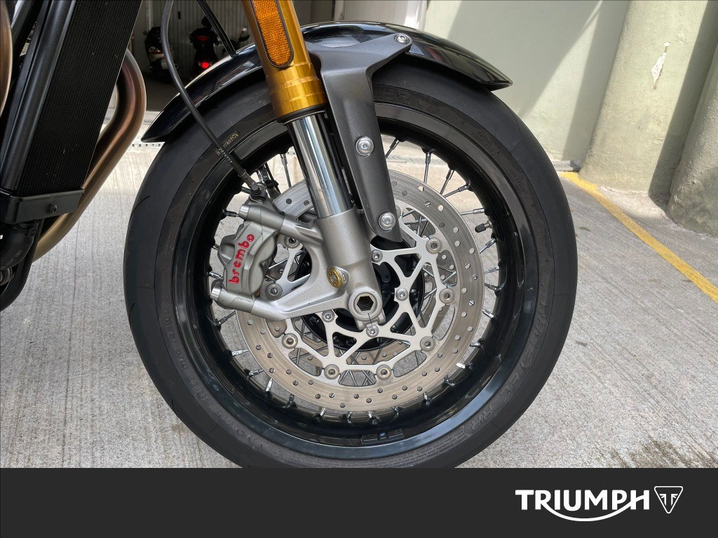 TRIUMPH Thruxton 1200 RS