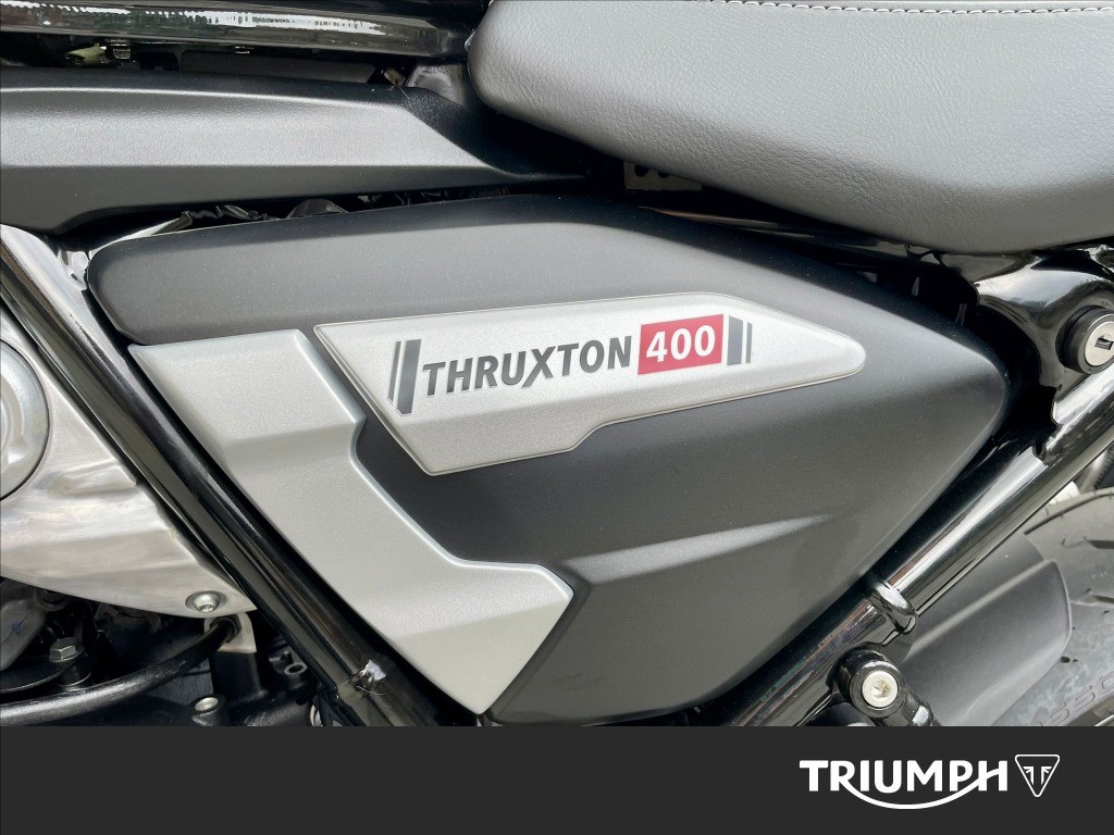 TRIUMPH Thruxton 400 Phantom Black / Aluminium Silver Abs