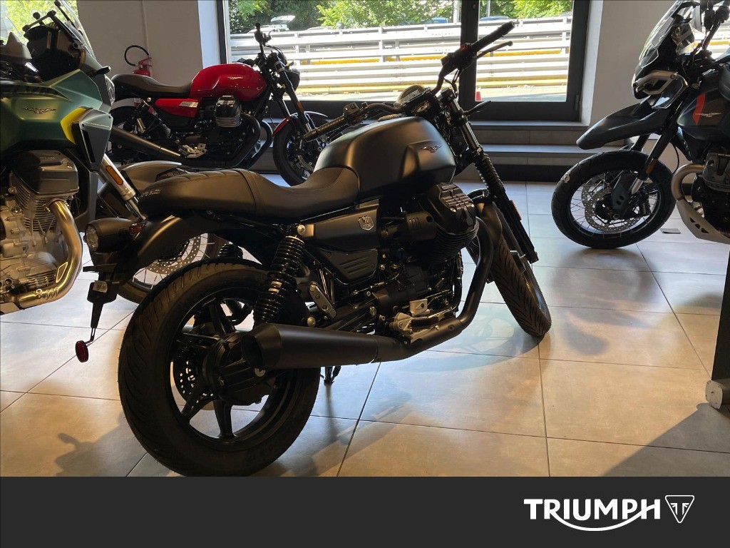 MOTO GUZZI V7 850 Stone Abs