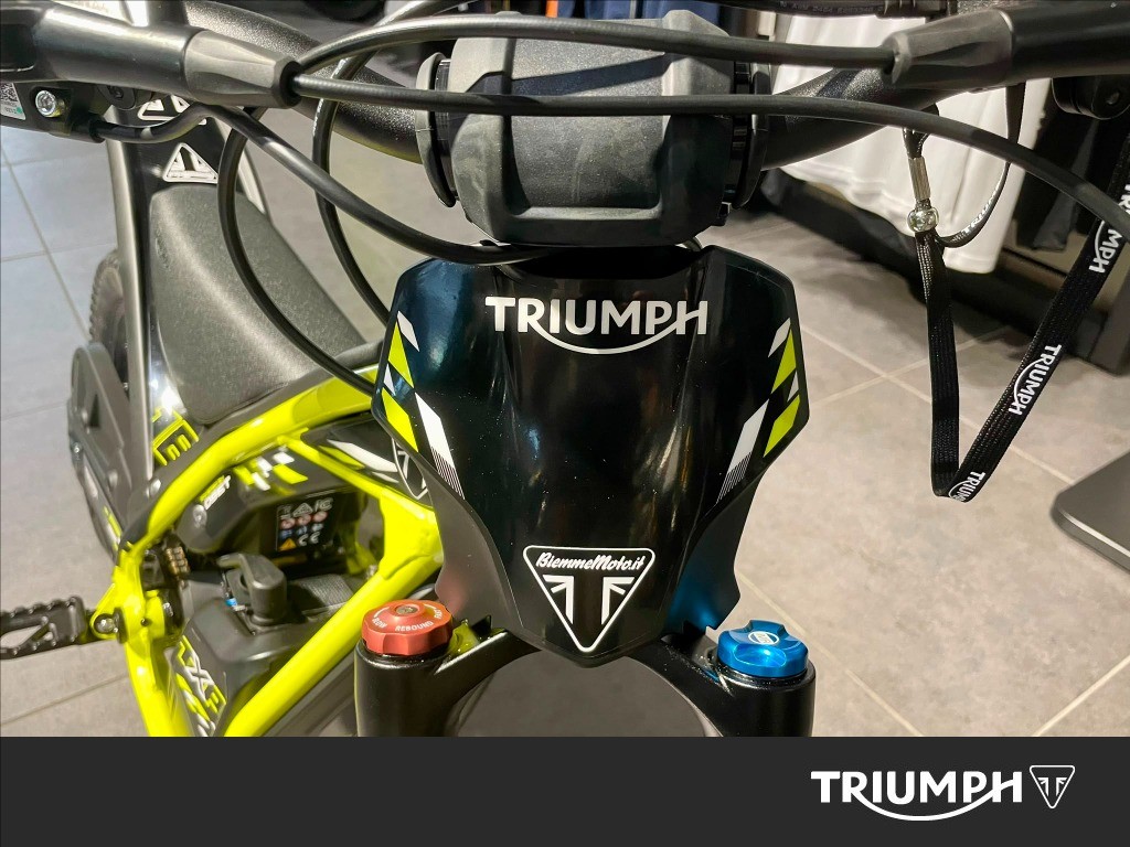 TRIUMPH TXP 16 
