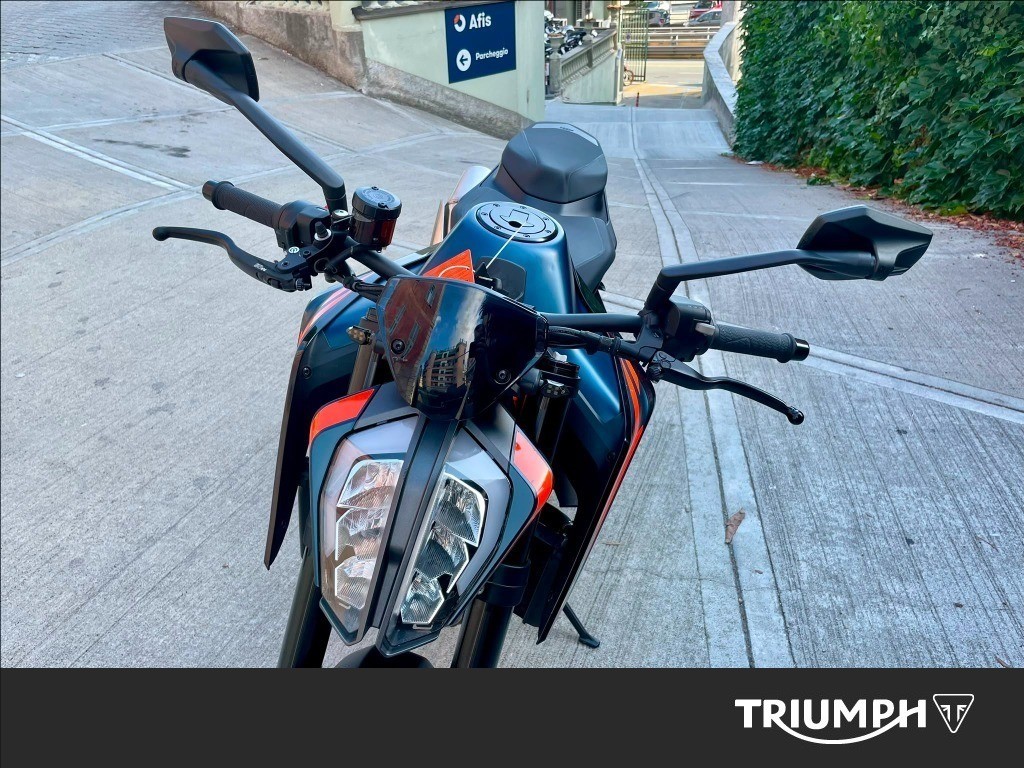 KTM 890 Duke R
