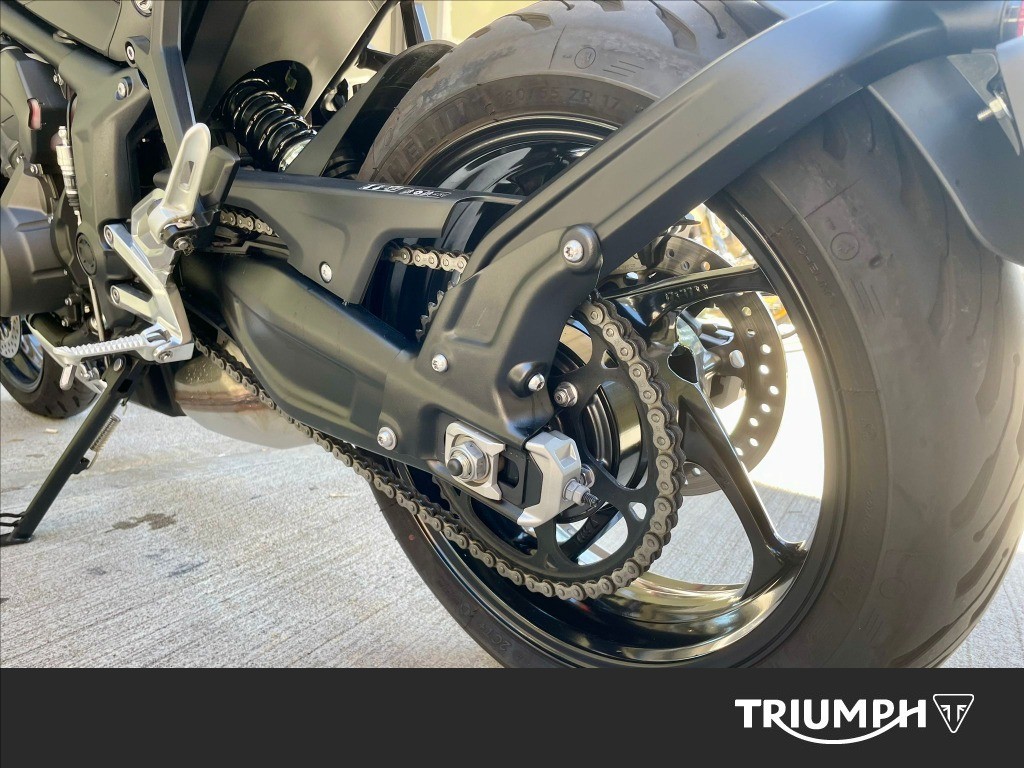 TRIUMPH Trident 660 Triple Tribute Abs