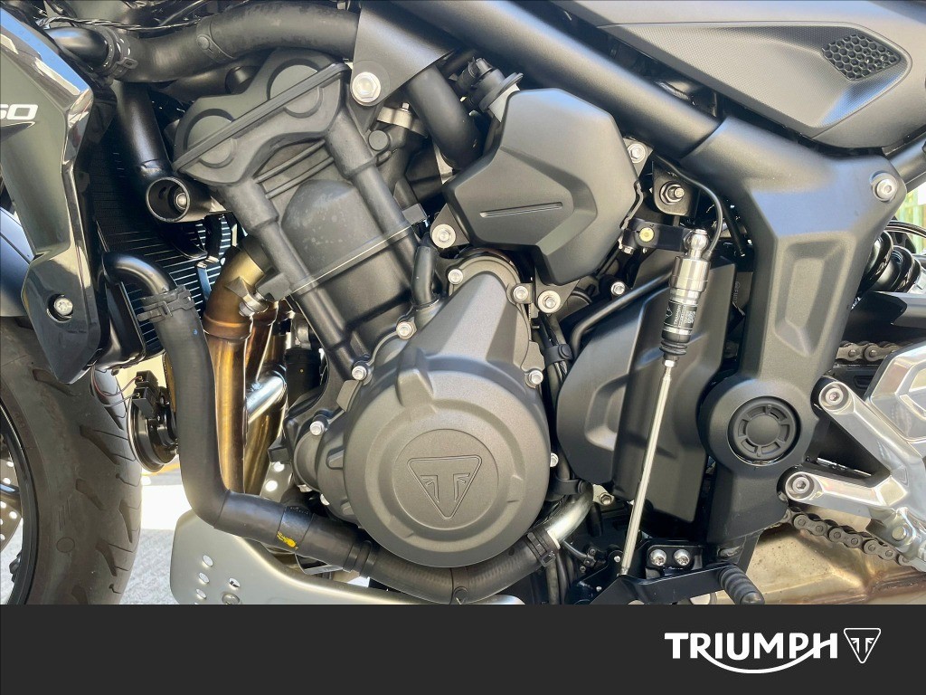 TRIUMPH Trident 660 Triple Tribute Abs