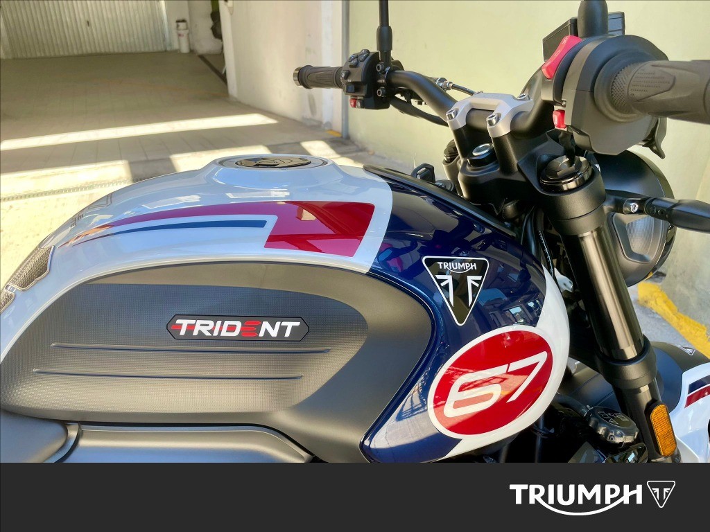 TRIUMPH Trident 660 Triple Tribute Abs