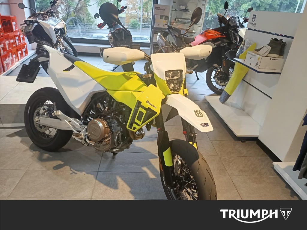 HUSQVARNA Supermoto 701 4T 