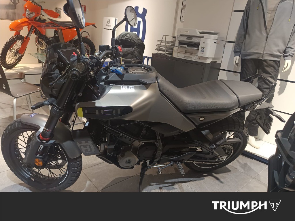 HUSQVARNA Svartpilen 401 4T