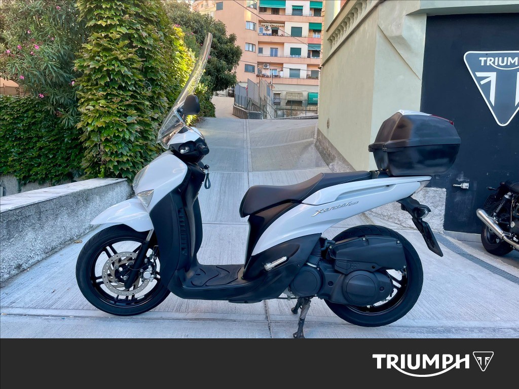 YAMAHA Xenter 125 