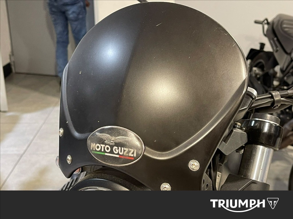 MOTO GUZZI V7 850 Stone Abs