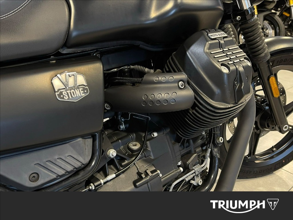 MOTO GUZZI V7 850 Stone Abs