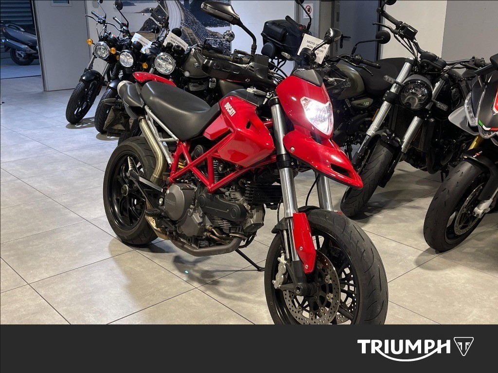 DUCATI Hypermotard 796 red