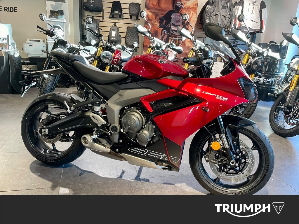 TRIUMPH Daytona 660 Abs